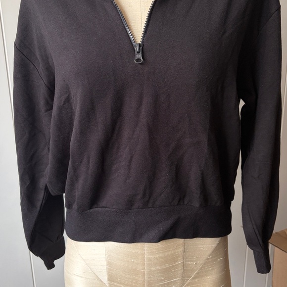 Lou and Grey Signature Soft Plush Black Half-Zip Pullover - Picture 2 of 8